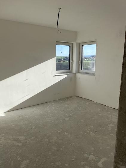Casă cu 4 camere cu Teren 600 Mp în Central