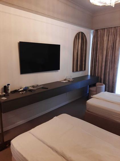 Proprietar inchiriez apartament 3 camere - 3