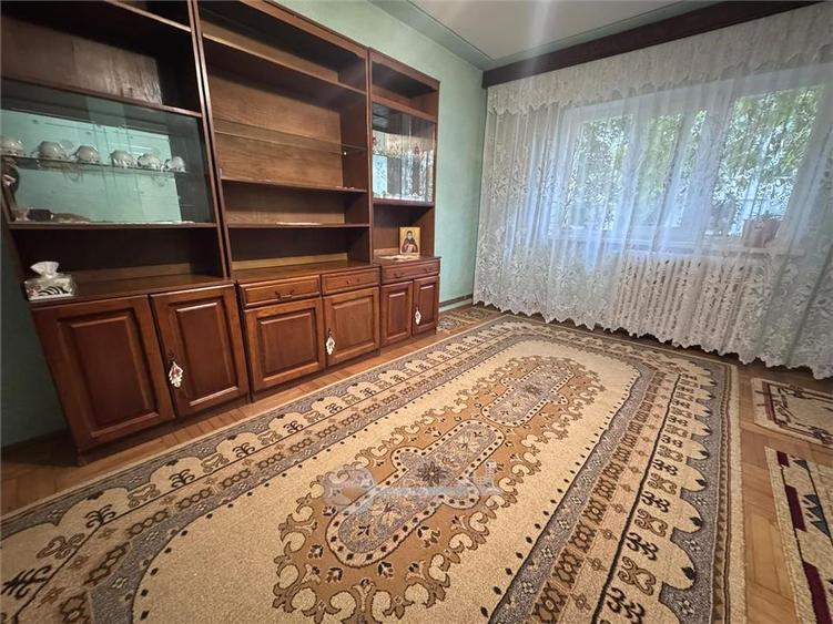 Apartament cu 2 camere decomandat, mobilat în Nicolina