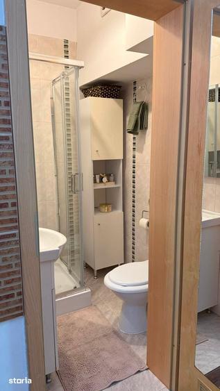 Apartament cu 3 camere în 15 Noiembrie