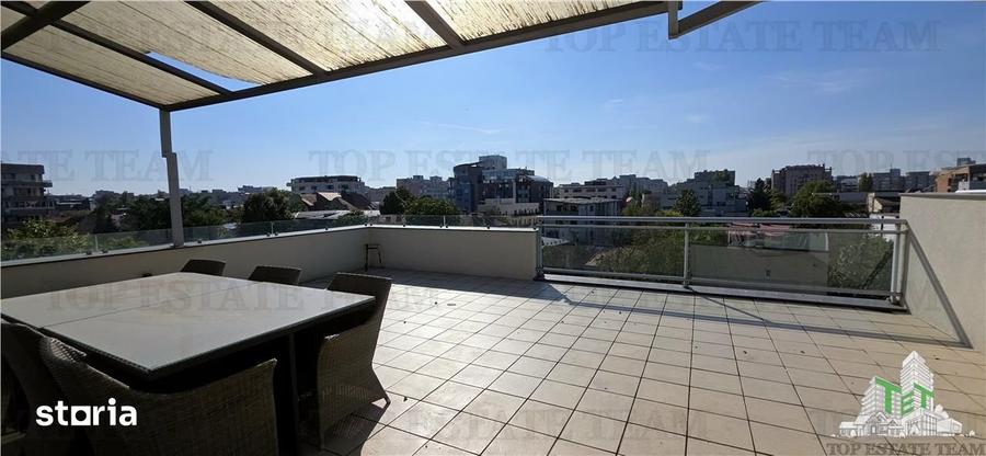 Apartament cu 4 camere decomandat, mobilat în Polonă
