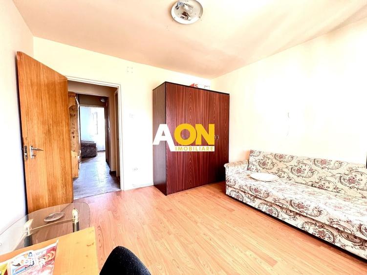 Apartament cu 3 camere decomandat în Cetate