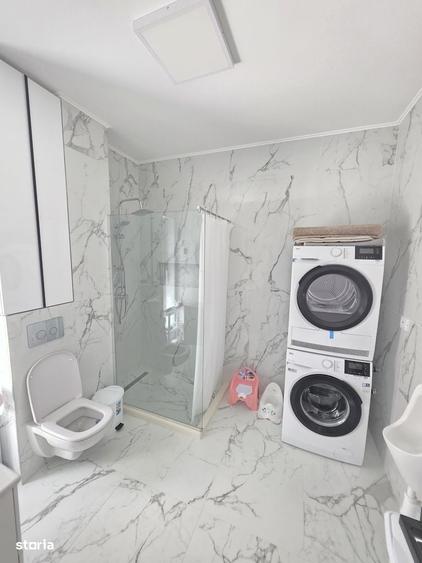 Casă cu 4 camere cu Teren 1200 Mp în Central