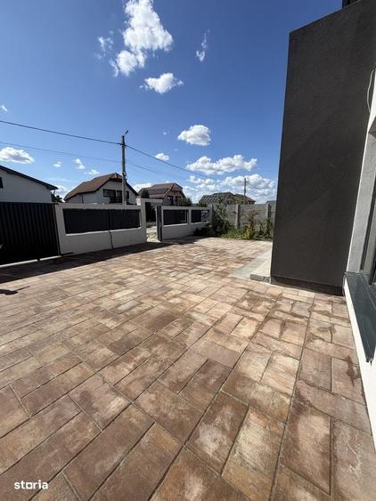 Casă cu 4 camere decomandat în Slătioara
