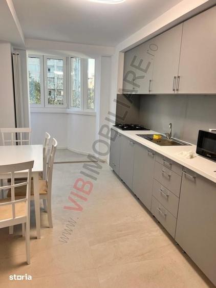 Apartament cu 3 camere decomandat în Decebal