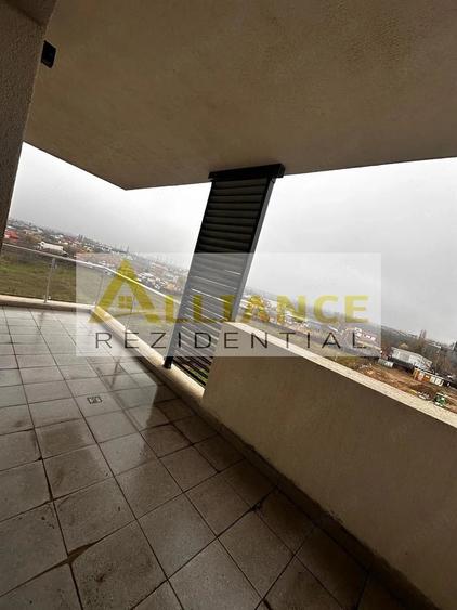 Apartament cu 3 camere decomandat în Fundeni