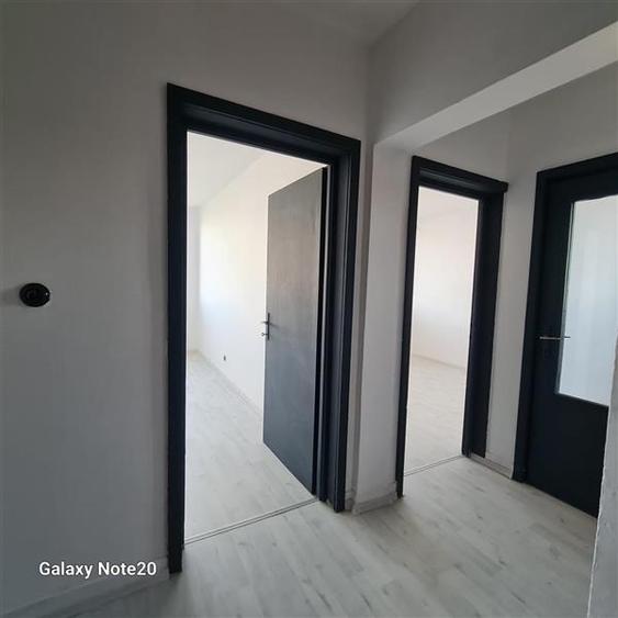 Apartament cu 2 camere decomandat în Podgoria