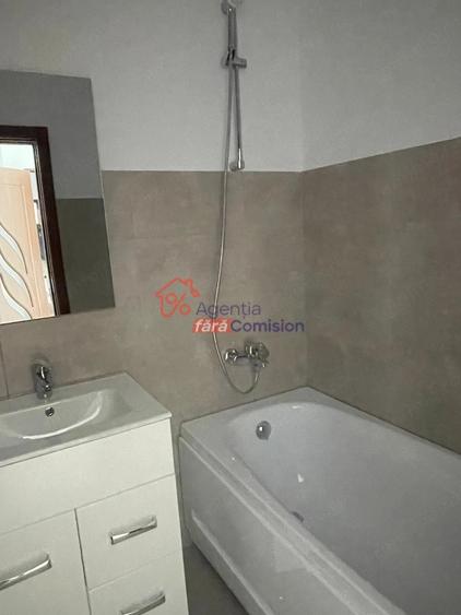Apartament cu 4 camere decomandat în Păcurari
