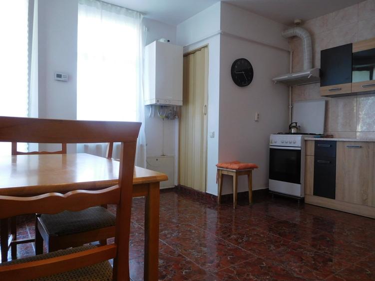 Apartament cu 3 camere decomandat în Grigorescu