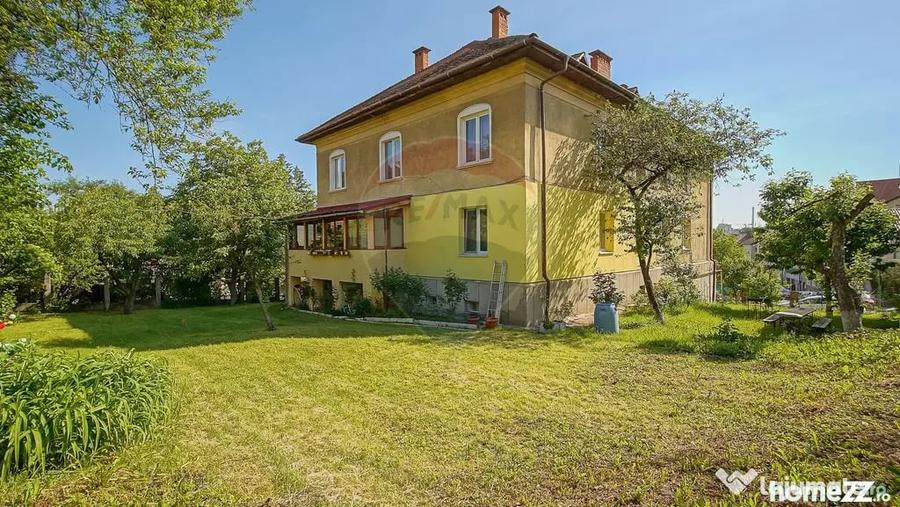Apartament cu 2 camere decomandat în Dealul Cetății