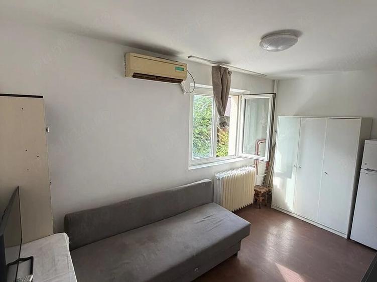 Garsonieră semidecomandată în Brâncoveanu