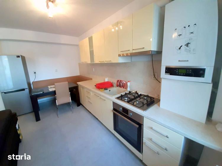 Apartament cu 2 camere semidecomandat, mobilat în Mărăști