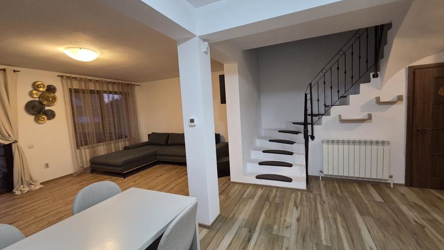Casă cu 4 camere cu Teren 250 Mp în Florești