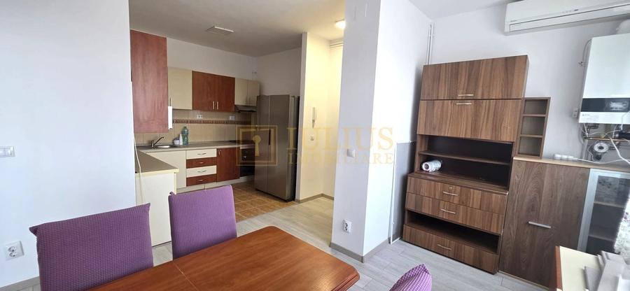 Apartament cu 3 camere decomandat, mobilat în Torontalului