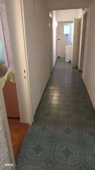 Apartament cu 4 camere decomandat, mobilat în Central