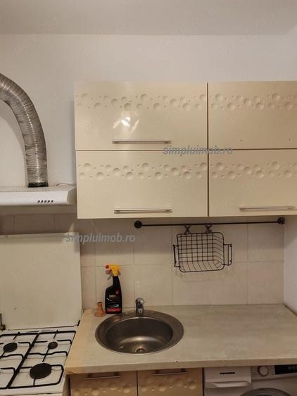 Apartament cu 2 camere decomandat, mobilat în Sud-Vest