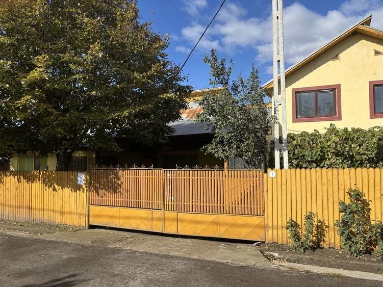 Casă cu 4 camere în Poșta Câlnău