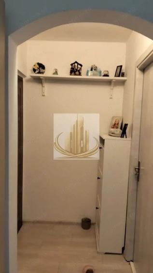 Apartament cu 3 camere semidecomandat în Lipovei