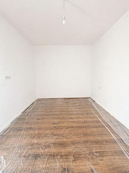 Apartament cu 2 camere semidecomandat în Moșnița Nouă
