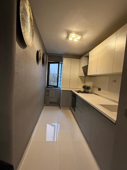 Apartament cu 3 camere decomandat, mobilat în Drumul Taberei