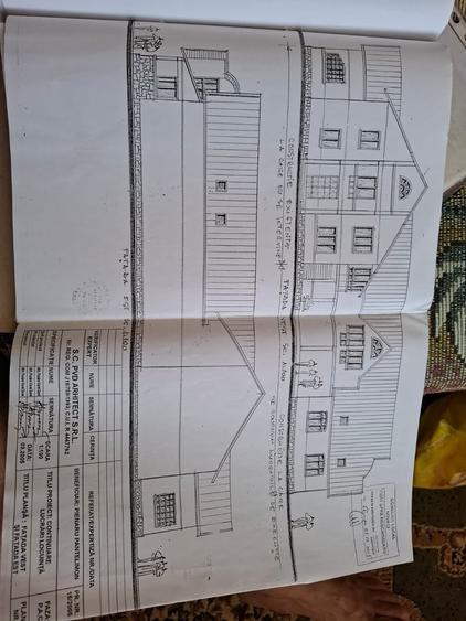 Casă cu 3 camere cu Teren 4300 Mp în Central