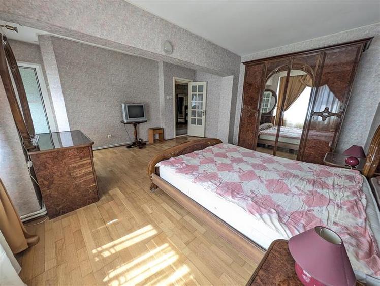 Apartament cu 2 camere decomandat în Ultracentral