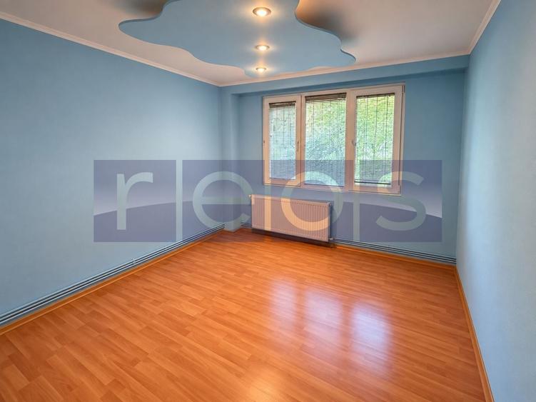 Apartament cu 3 camere în Drumul Taberei