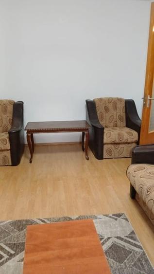 Apartament cu 2 camere semidecomandat, mobilat în Berceni
