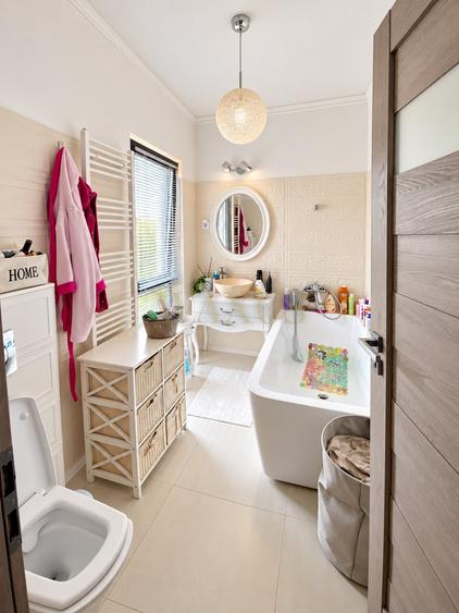 Duplex cu 4 camere cu Canalizare în Dâmbul Rotund