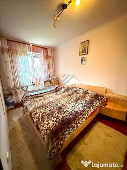 Apartament cu 2 camere nedecomandat în Centru Civic
