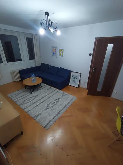 Apartament cu 2 camere semidecomandat în Baba Novac