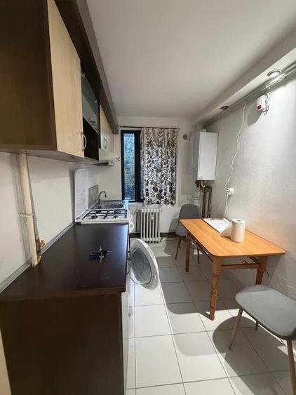 Apartament cu 2 camere decomandat, mobilat în Podu Roș