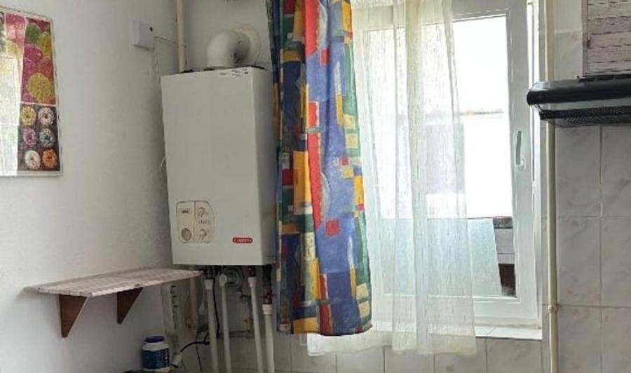Apartament cu 2 camere semidecomandat, mobilat în Ultracentral