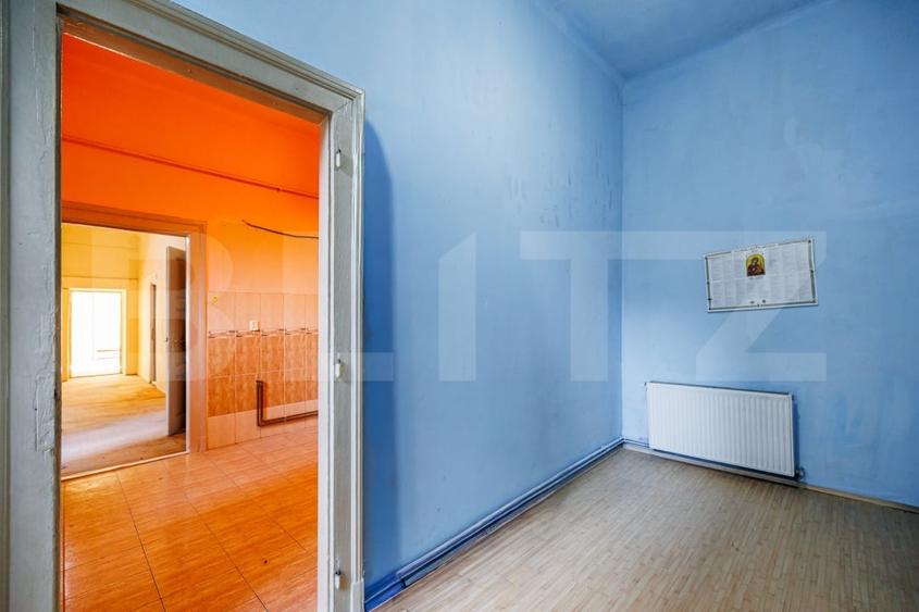 Apartament cu 5 camere decomandat în Sinaia