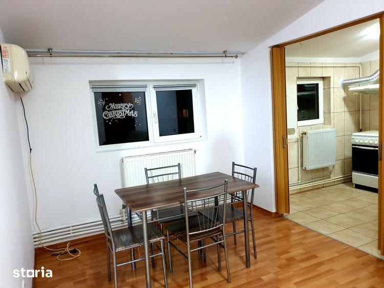 Apartament cu 2 camere în Micro 20