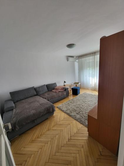 Casă cu 2 camere în Decebal