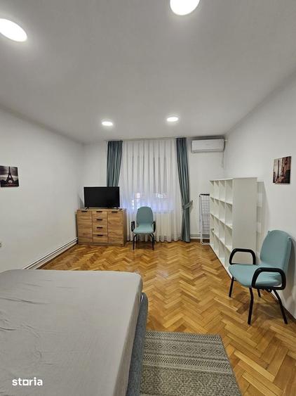 Apartament cu 3 camere în Orașul Nou