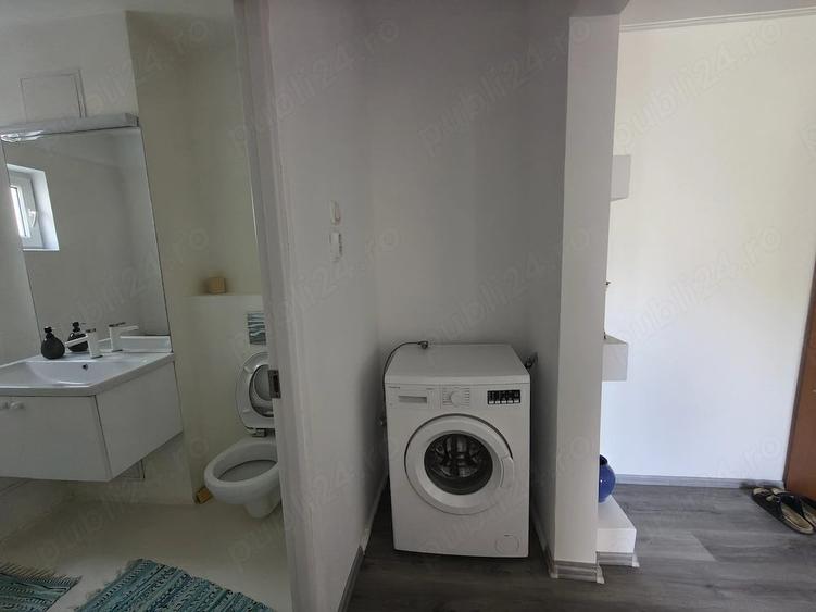 Apartament cu 2 camere decomandat în Girocului
