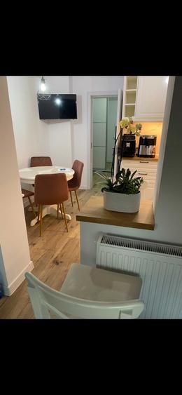Apartament cu 3 camere decomandat în Vest