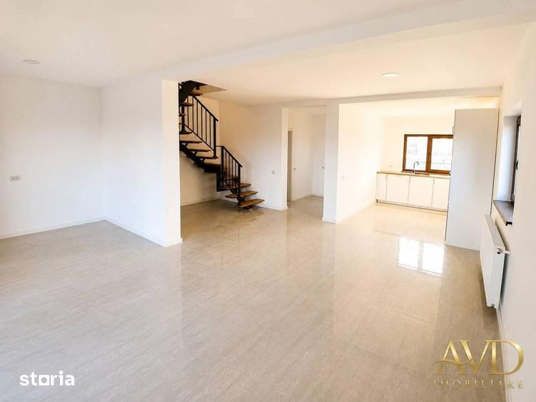 Casă cu 4 camere cu Teren 250 Mp în Tărlungeni