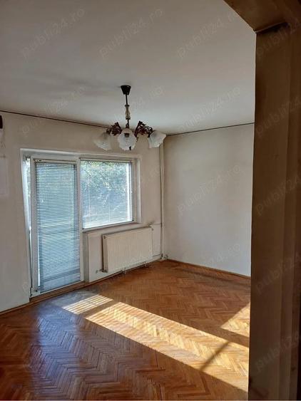 Apartament cu 3 camere decomandat în Decebal