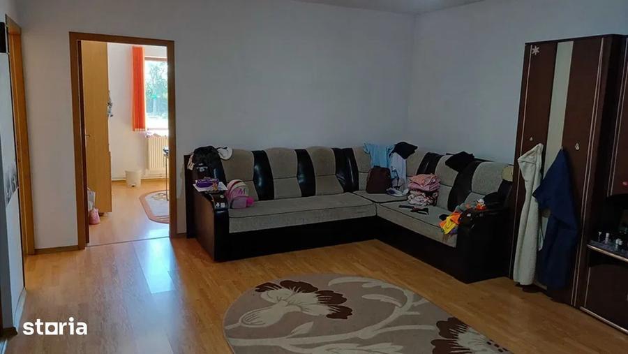 Casă cu 3 camere cu Teren 875 Mp în Lumina