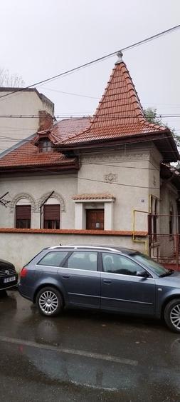 Casă cu 4 camere cu Teren 204 Mp în Floreasca