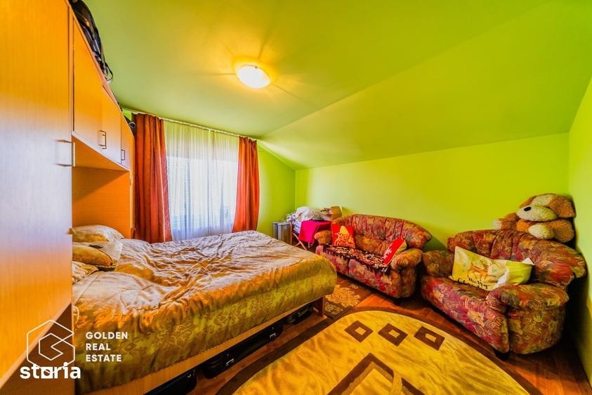Casă cu 7 camere cu Teren 500 Mp în Sânmihaiu Român