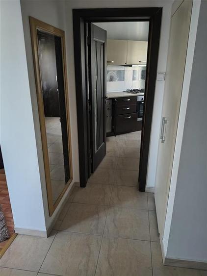 Apartament cu 2 camere decomandat, mobilat în Centru Civic