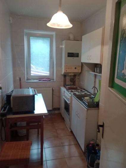 Apartament cu 2 camere semidecomandat în Cezar Petrescu