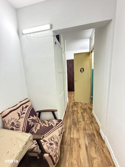 Apartament cu 4 camere decomandat în Central