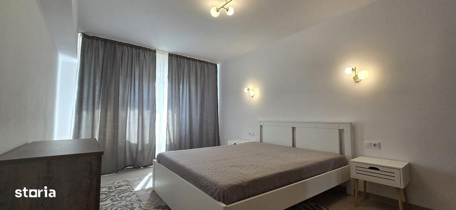 Apartament cu 3 camere în Apărătorii Patriei