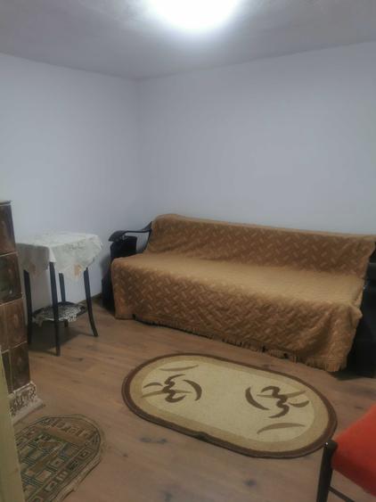 Casă cu 4 camere în Stănești