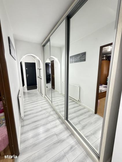 Apartament cu 3 camere decomandat în Central
